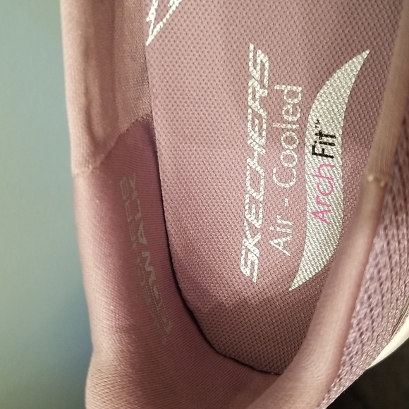 Skechers GOWalk Arch Fit Washable Knit Slip-On. BNWT. Never worn. - Picture 8 of 13